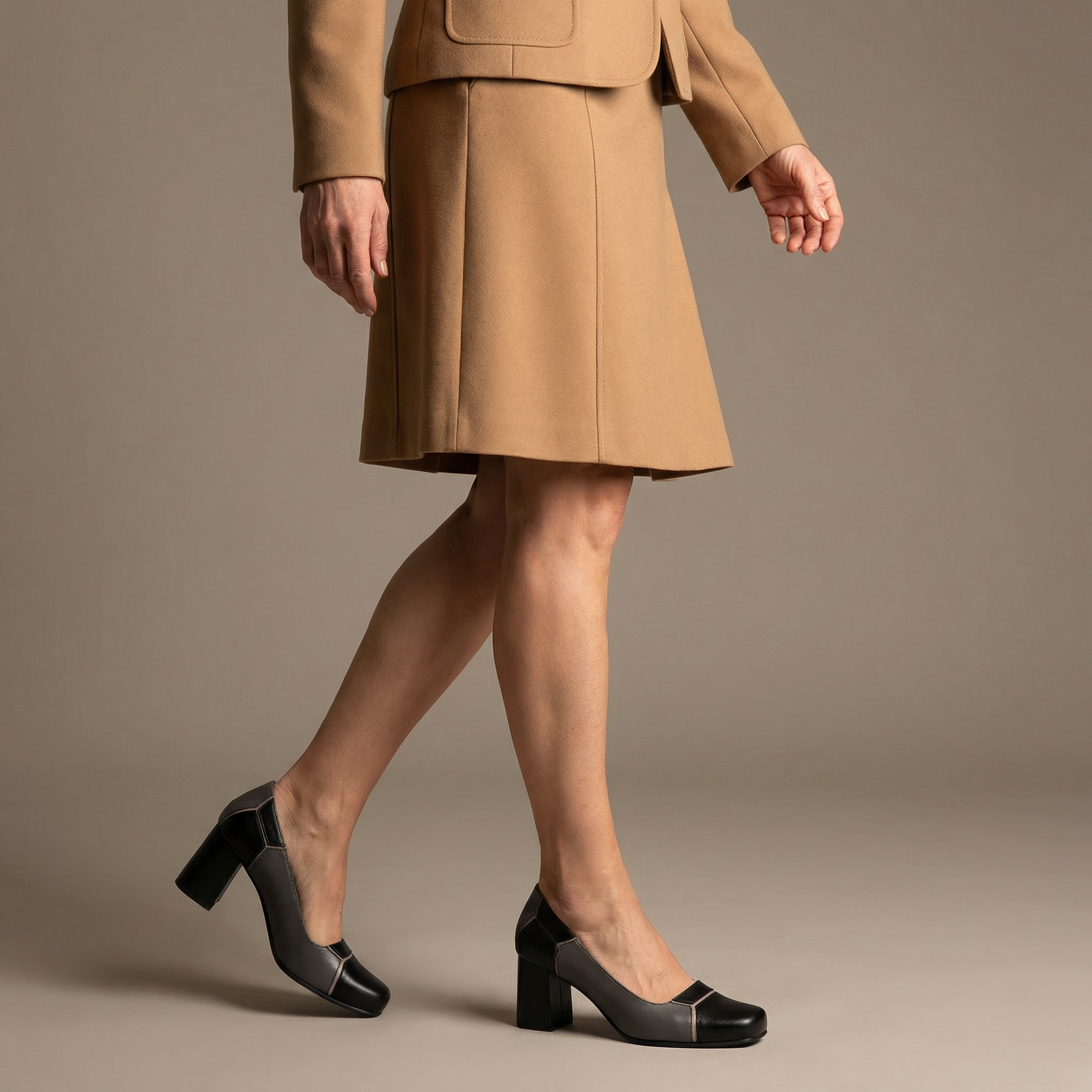 Sapato Feminino em Couro Preto - 6046 - Sapatos, Retrô- MZQ