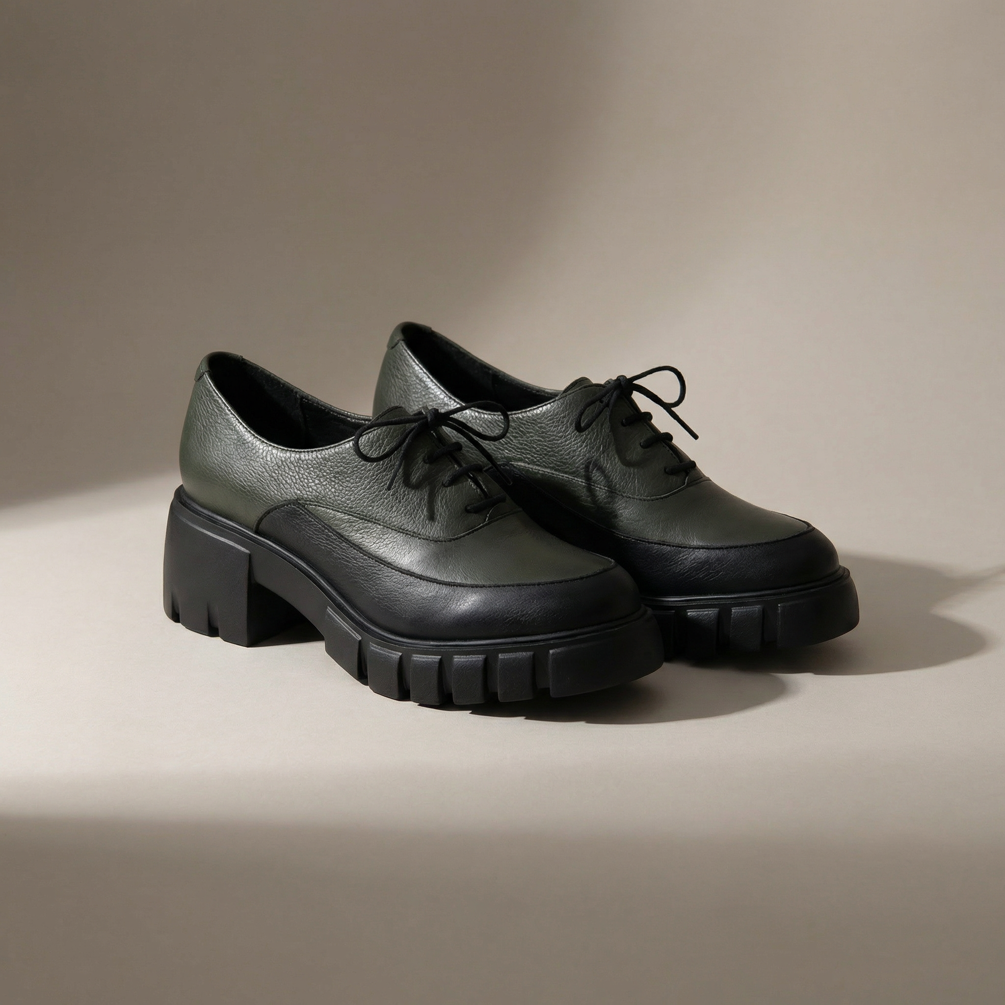 Sapato Tratorado em Couro Verde Militar - 8659 - Sapatos