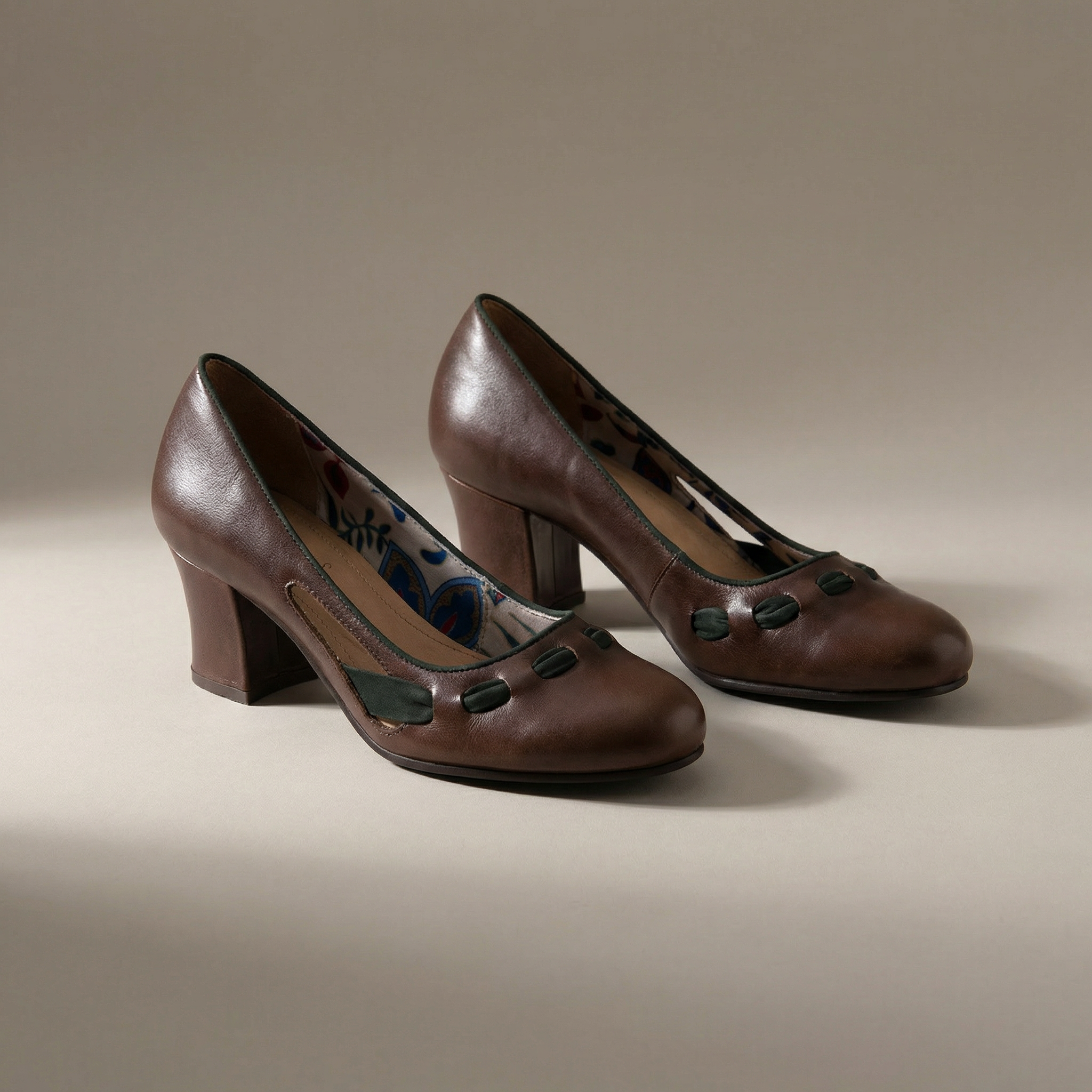 Sapato Retrô Salto Médio Marrom - 7875 - Sapatos, Retrô- MZQ